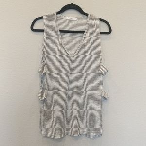 Project Social T - Tank with Open Sides